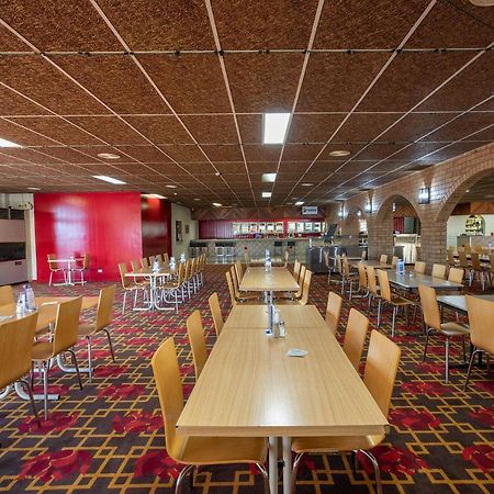 Leichhardt Hotel Motel Клонкарри Экстерьер фото