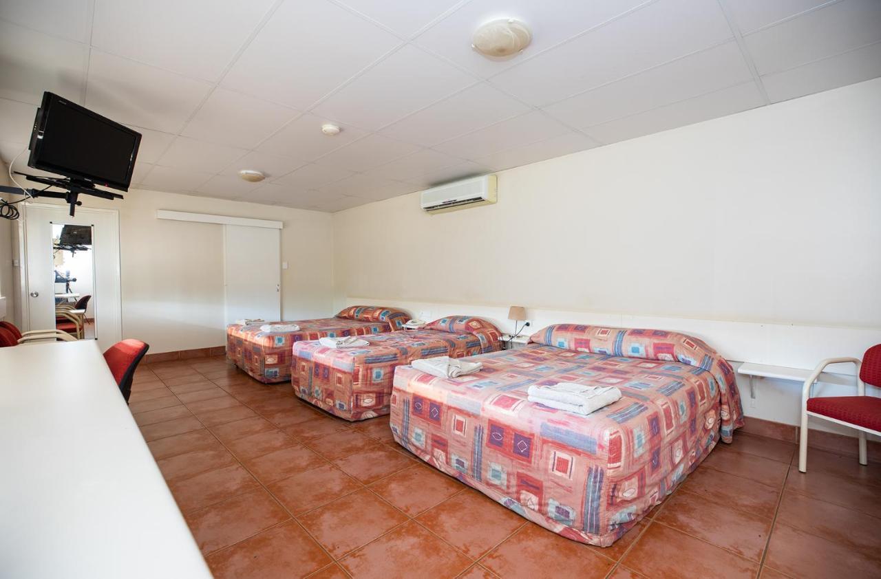 Leichhardt Hotel Motel Клонкарри Экстерьер фото